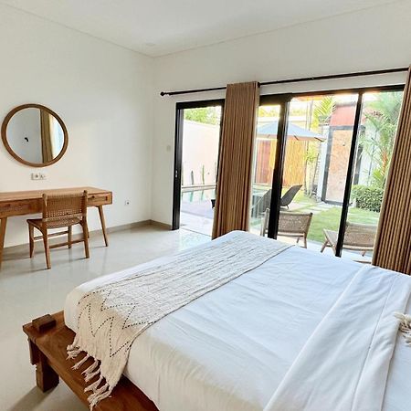 Villa Niu Center Canggu - Fattylion Kültér fotó